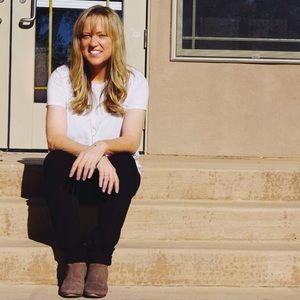 Meet your Posher, Holly